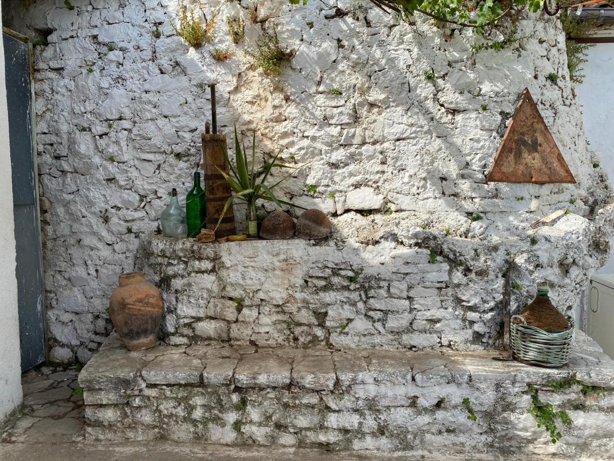 Shotgun Hostel & Guesthouse Vuno Экстерьер фото